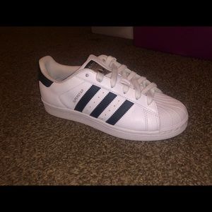adidas Shoes - Adidas Original Superstar Youth 5.5/ Womens 7.5 adidas Shoes - Adidas Original Superstar Youth 5.5/ Womens 7.5